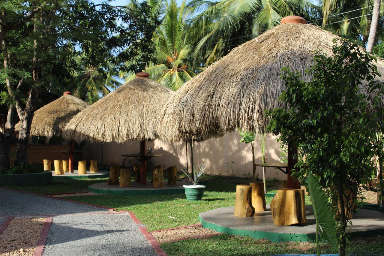 Nirmala Hotel And Restaurant Polonnaruwa Esterno foto